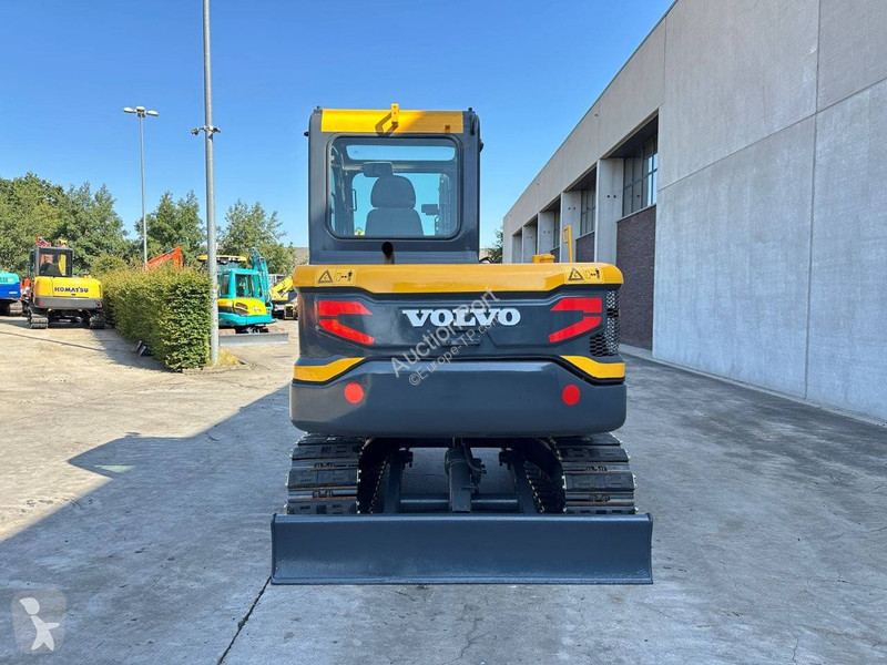 جرافة Volvo D