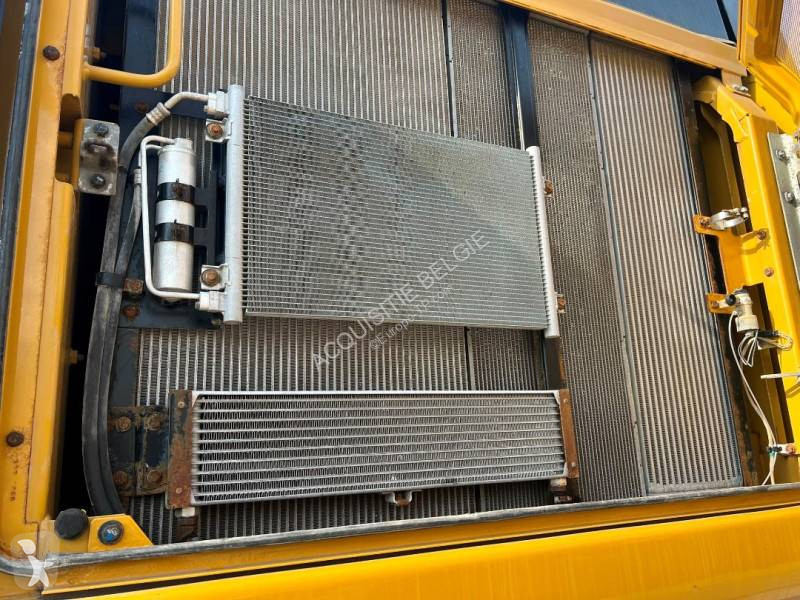 جرافة Caterpillar 352F