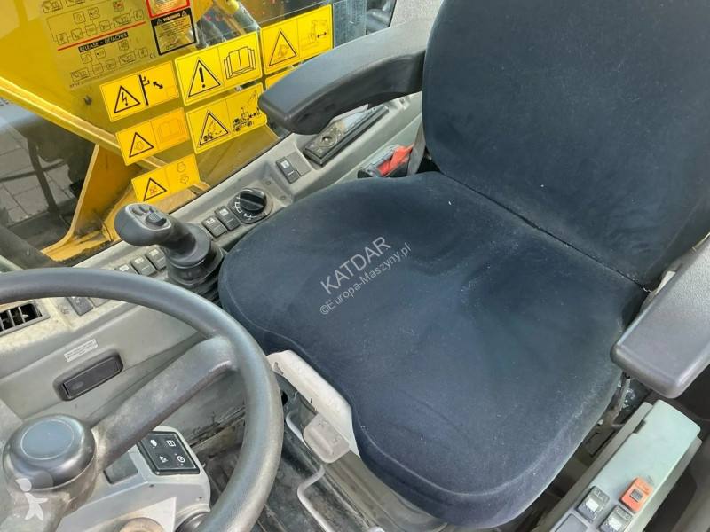 Lopatový nakládač New Holland WE150B Pro