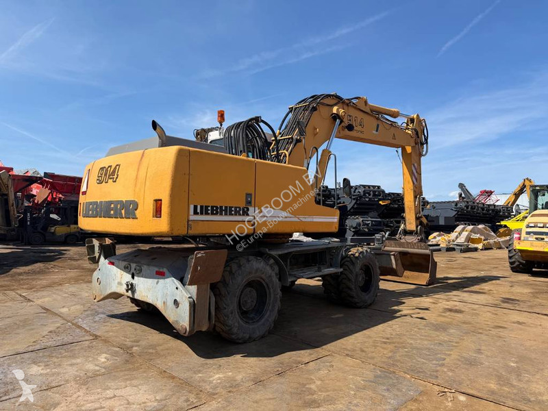 جرافة Liebherr A