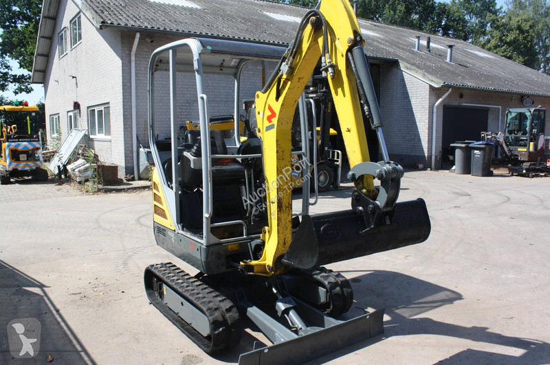 جرافة Neuson ET16