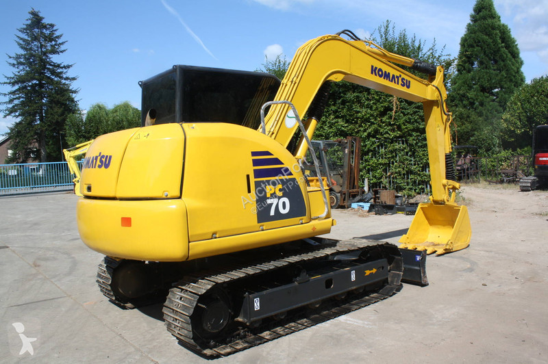جرافة Komatsu PC70-8