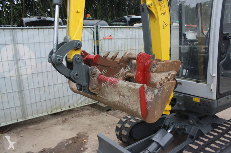 جرافة Neuson ET24 VDS