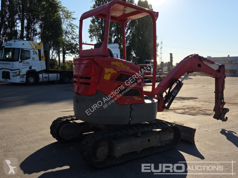 جرافة Volvo ECR25D