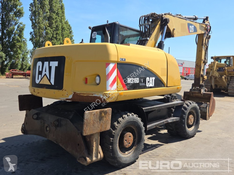 جرافة Caterpillar D