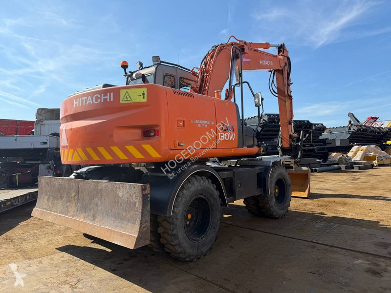 جرافة Hitachi