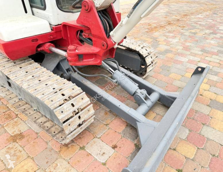 جرافة Takeuchi
