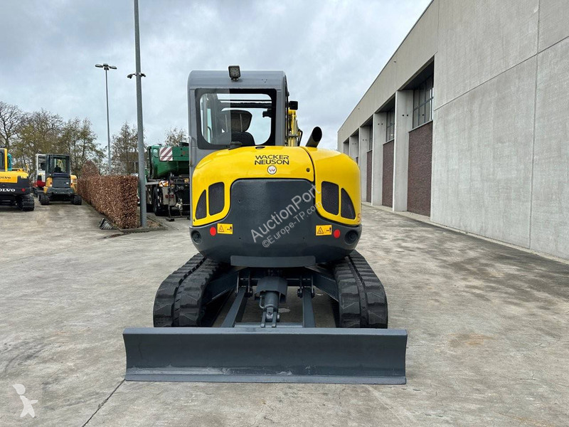 جرافة Neuson 50Z3