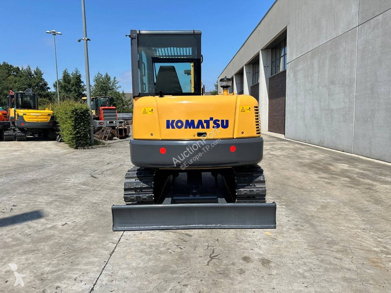 Rýpadlo Komatsu 7