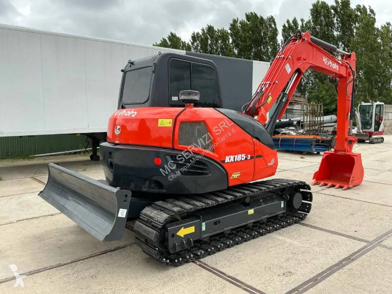 جرافة Kubota KX185-3
