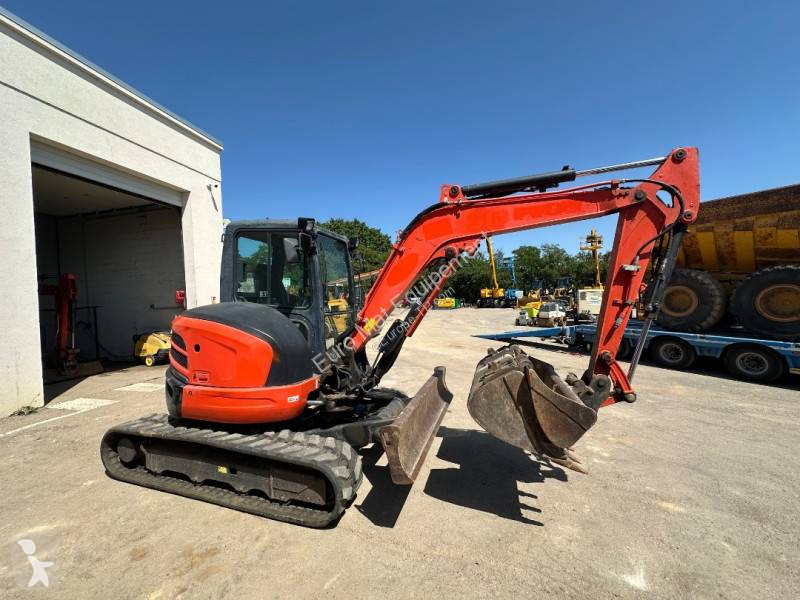 جرافة Kubota