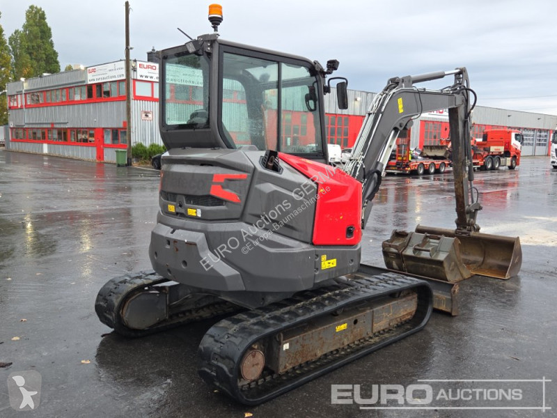 جرافة Volvo ECR50F
