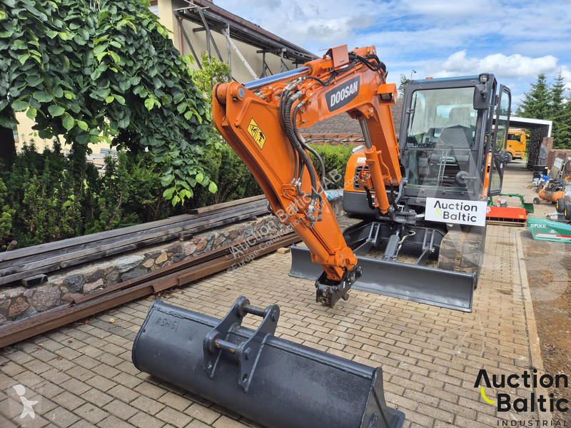 Doosan DX 63-3 excavator