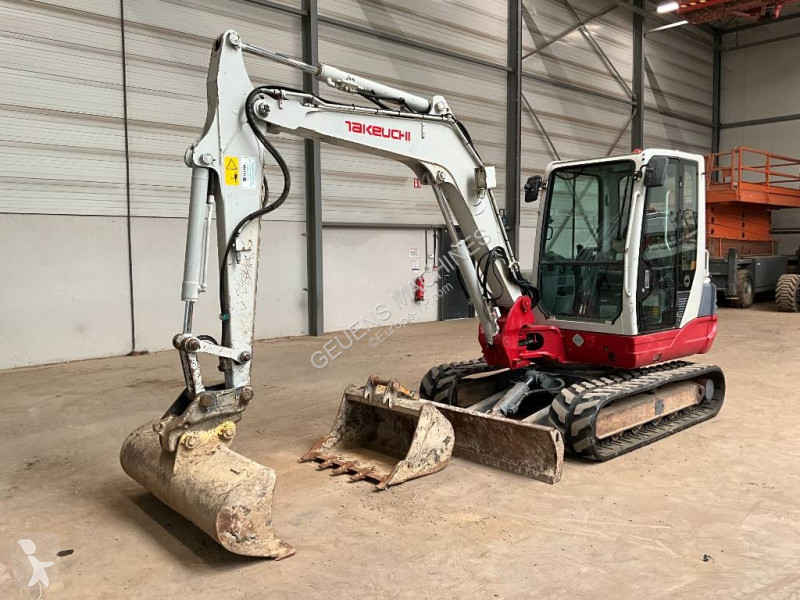 Экскаватор Takeuchi