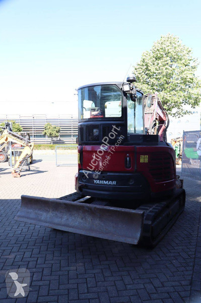 Lopatový nakládač Yanmar VIO50-6B