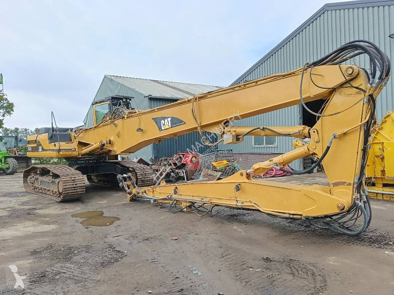 Excavator Caterpillar L demolition excavator...