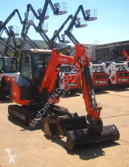 Lopatový nakládač Kubota KX030-4