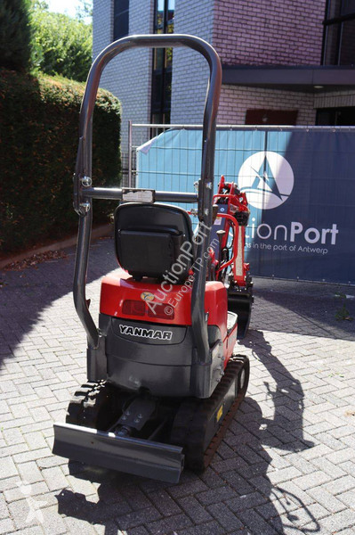 جرافة Yanmar SV08-1A(S)