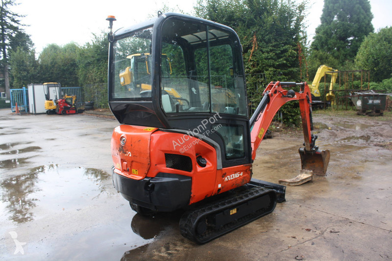 Багер Kubota