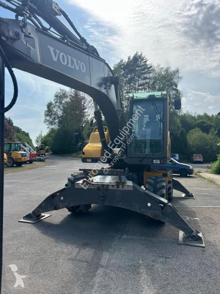 Pelle Volvo EW180