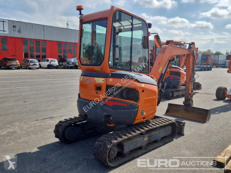 Багер Kubota U274
