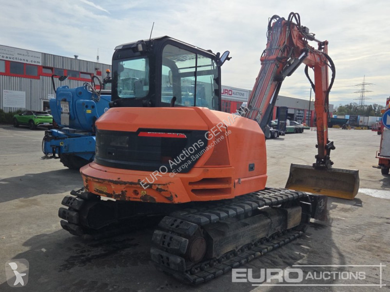 Excavadora JCB 86C-1