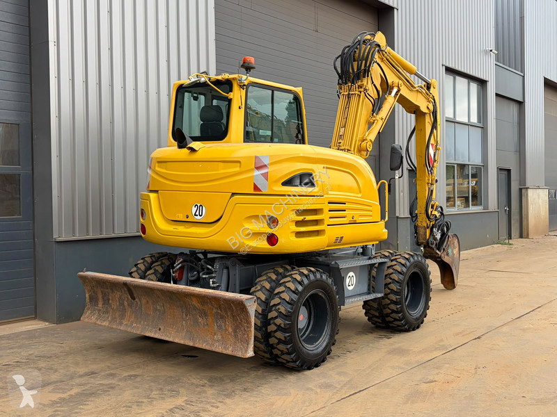 Excavadora Takeuchi TB295W-1