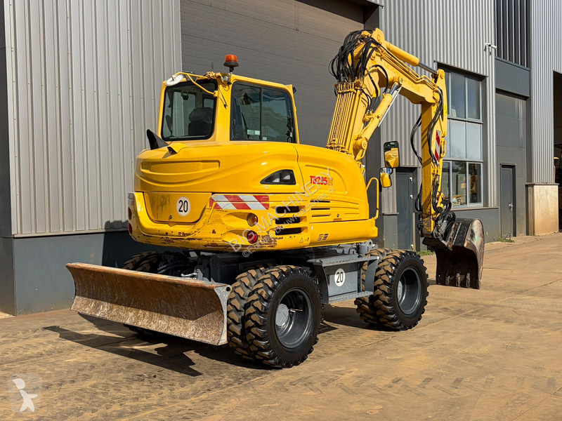 Pelle Takeuchi TB295W-1