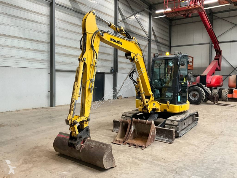 Excavadora Komatsu MR5