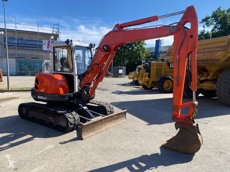Багер Kubota 1613
