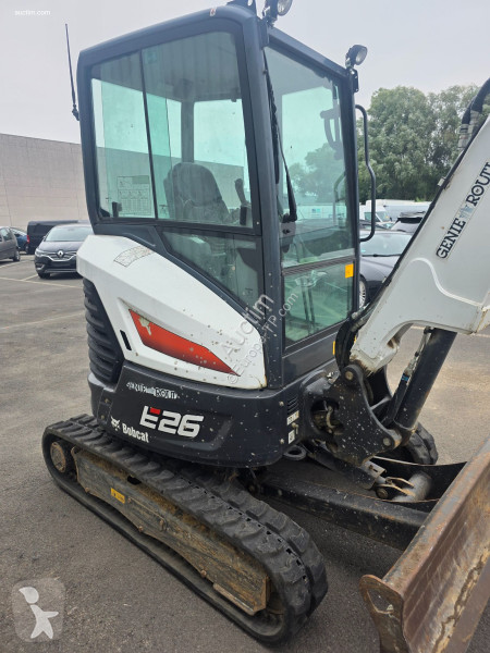 Excavadora Bobcat e26