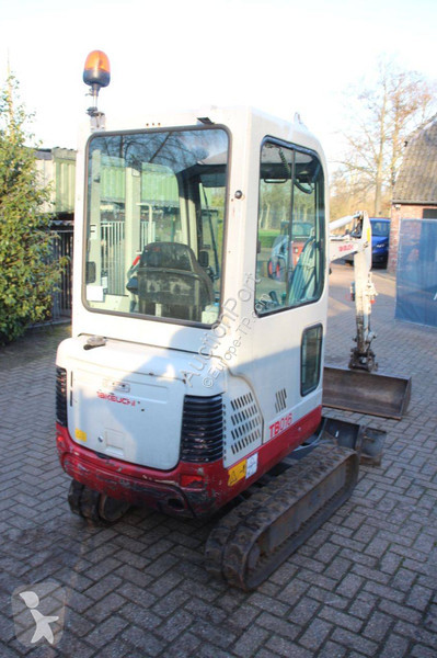 جرافة Takeuchi