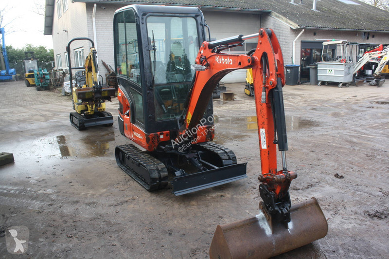 Багер Kubota