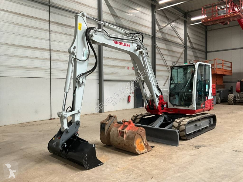 Excavadora Takeuchi