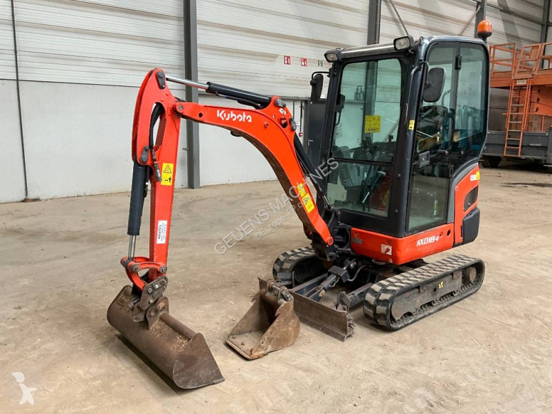 Багер Kubota KX 018-4