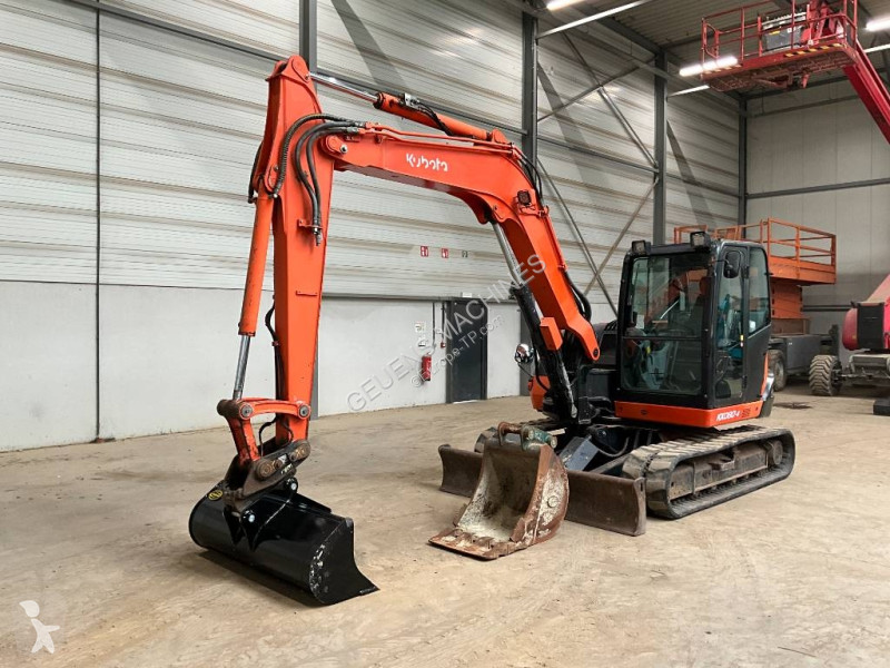 Багер Kubota KX 080-4