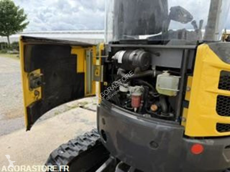 Graafmachine New Holland E26B