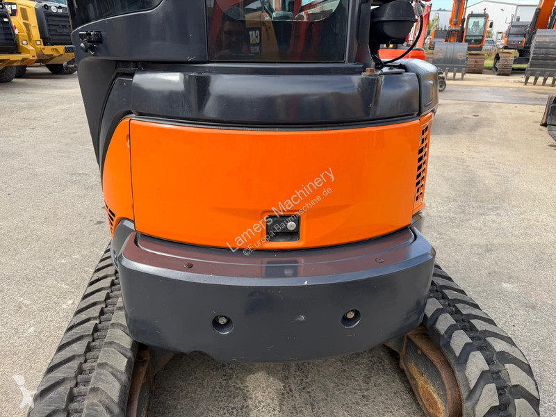 Excavadora Hitachi ZX38U .