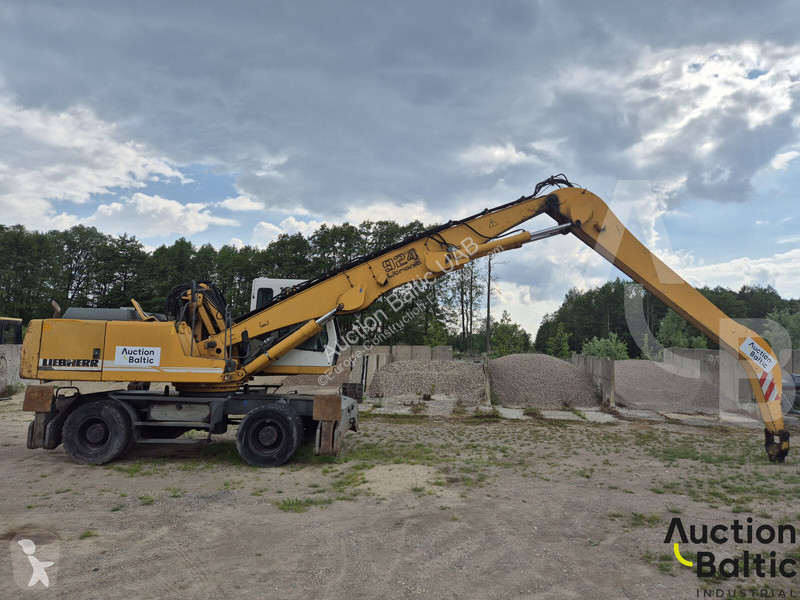 Багер Liebherr