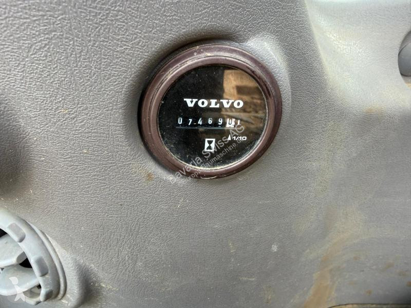 Екскаватор Volvo E