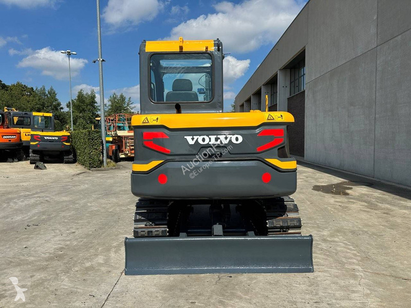 Екскаватор Volvo D
