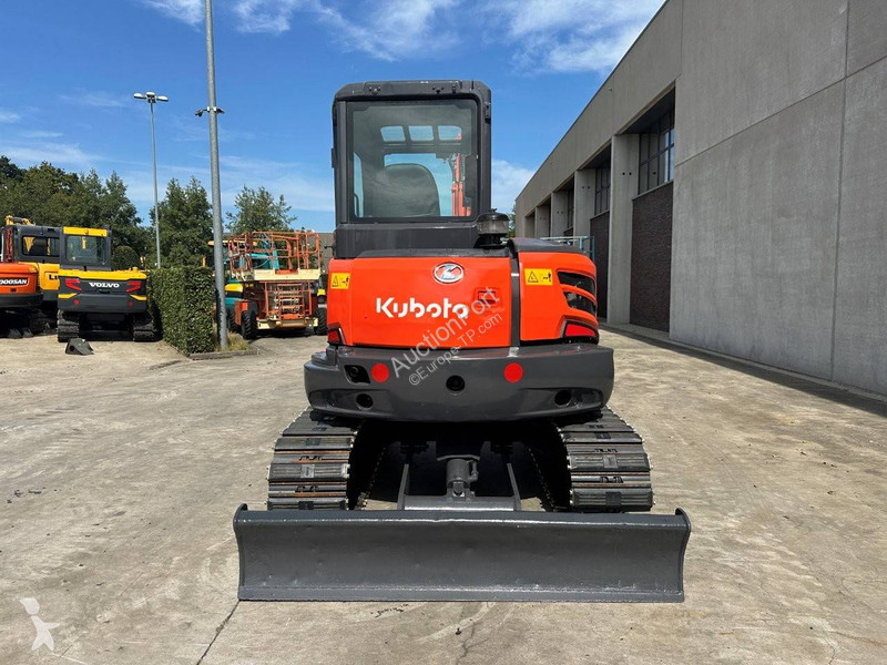 Excavadora Kubota KX165-5