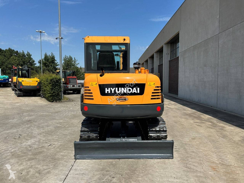 Екскаватор Hyundai R60VS