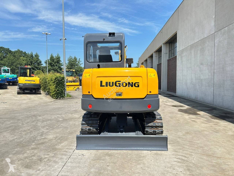 Escavadora LiuGong CLG906E
