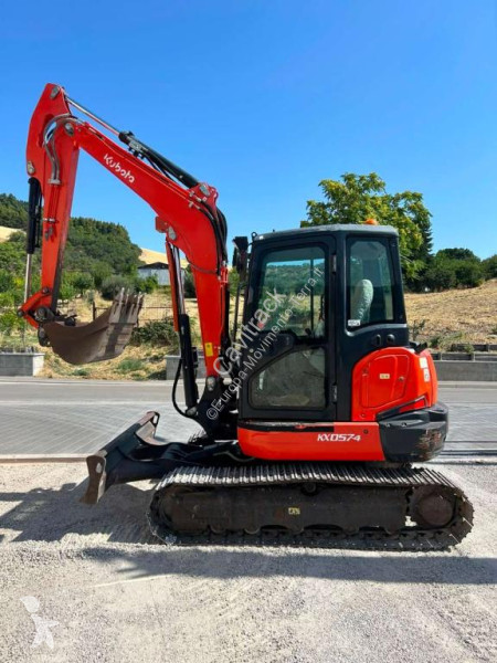Екскаватор Kubota 0574