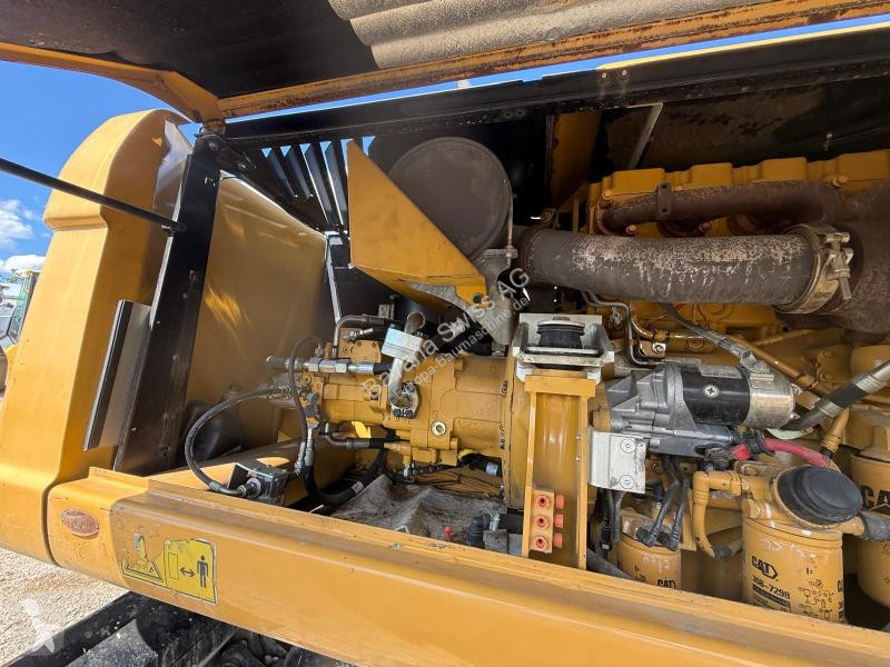 Escavadora Caterpillar M318D