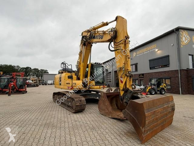 Экскаватор Komatsu LC11