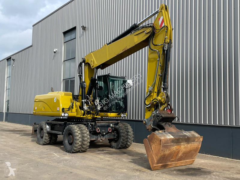 Escavadora Caterpillar D