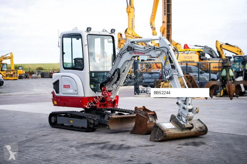 Экскаватор Takeuchi TB225