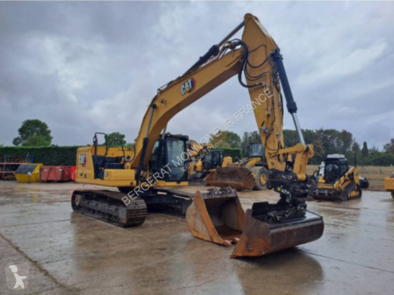 Escavadora Caterpillar
